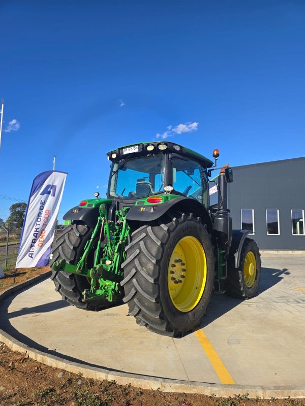 97953eb7-f1d6-46e6-ab0f-f77e1d016f54 TRACTOR AGRÍCOLA 6215R