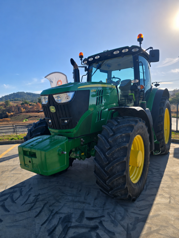 ChatGPT Image 21 jul 2026, 11_21_33 a.m. TRACTOR AGRÍCOLA 6215R