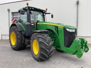 Tractor Agrícola 8270R
