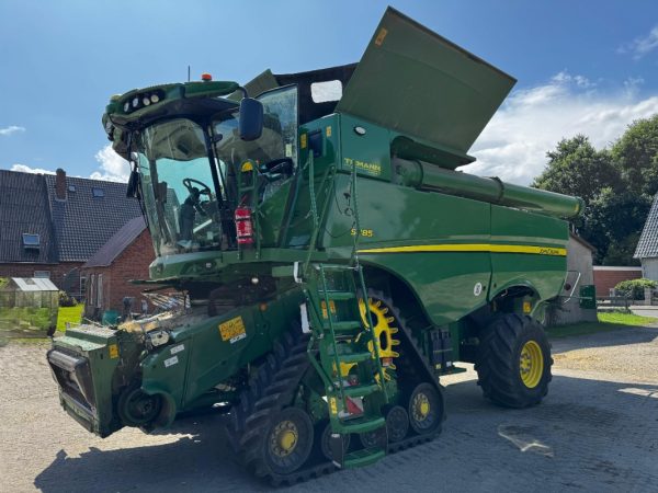 COSECHADORA AGRÍCOLA S785