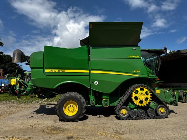 COSECHADORA AGRÍCOLA S785