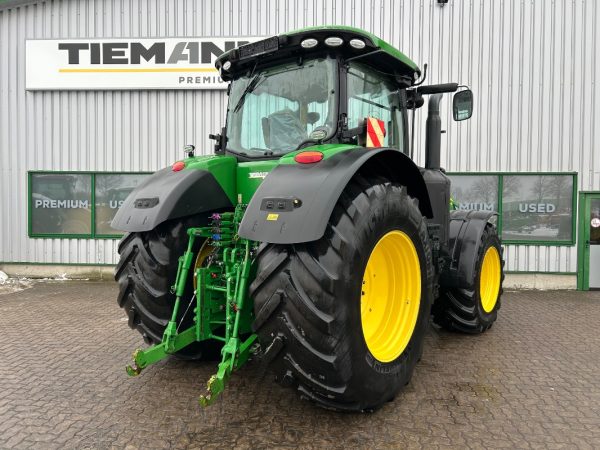 TRACTOR AGRÍCOLA 8370R