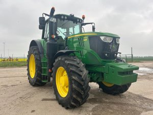 TRACTOR AGRÍCOLA 6195M