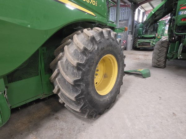 20260630_114937 COSECHADORA AGRÍCOLA S670i HM / 625R+PERARD